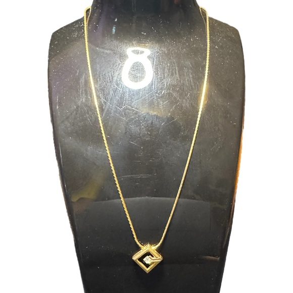 Givenchy necklace - Picture 1 of 3